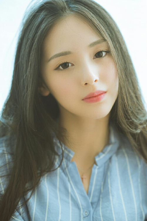 卡迪夫城边路突破频繁，蓝鸟军团全力进攻，卡迪夫蓝调风格是什么车